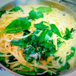 Creamy Fettuccine Butter Garlic Sauce W/ Spinach