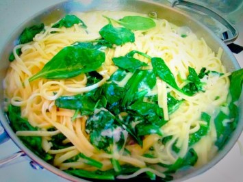 Lin-creamy-butter-garlic-sauce_d600