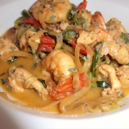 Creamy & Spicy Zoodles with Shrimp and Chicken ( Paleo)